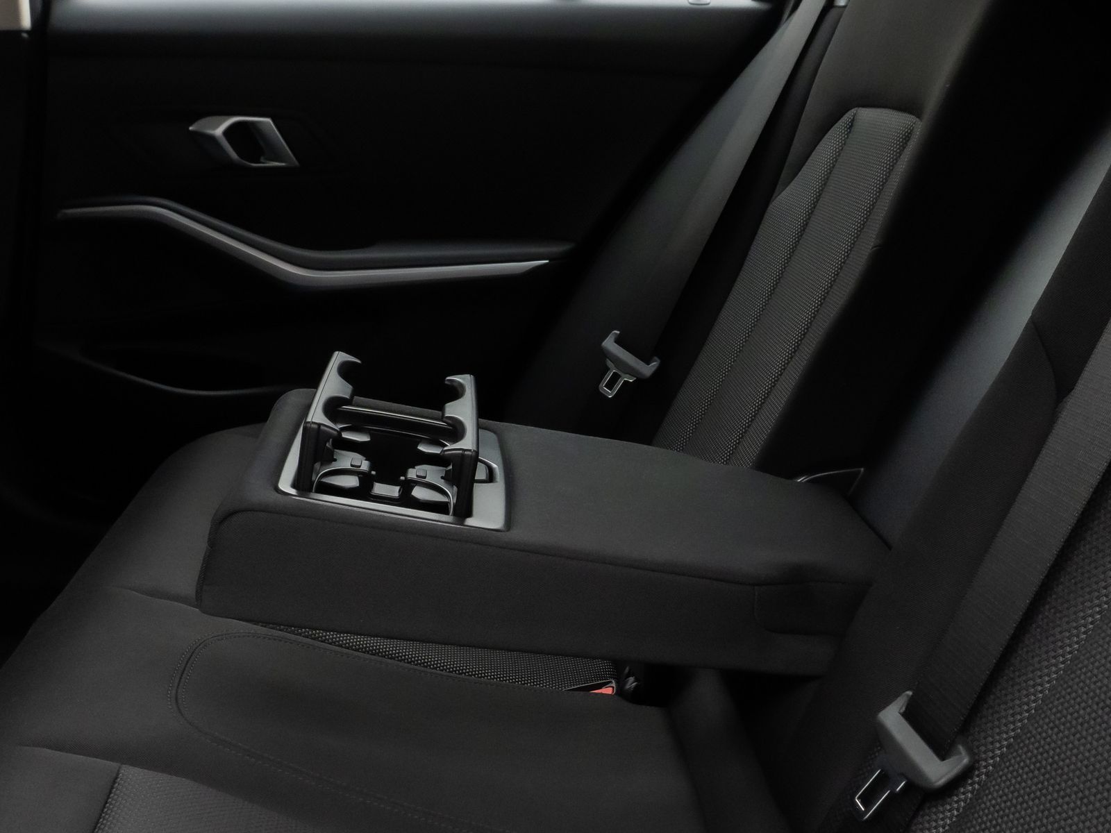 Fahrzeugabbildung BMW 318i Kamera DAB CockPit+ Alarm Geschwindigkeitsr