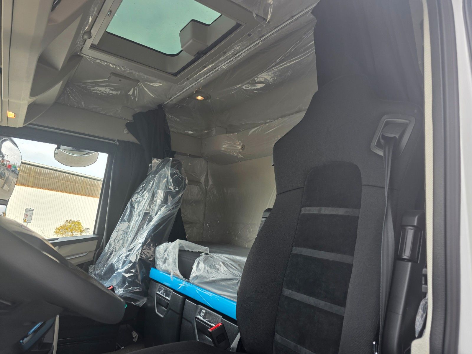 Fahrzeugabbildung Iveco X-Way AS440S50T/P 4x4 HI-TRACTION Intarder Alu
