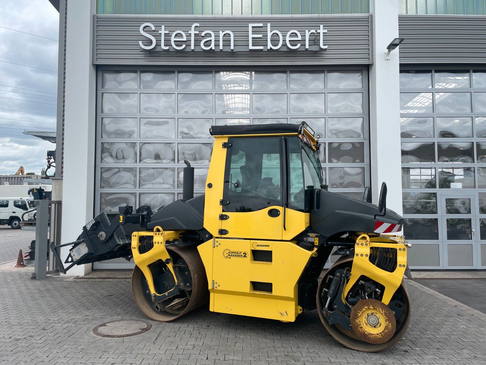 Fahrzeugabbildung BOMAG BW 154 AP-4 AM / nur 1.565h / Asphalt Manager