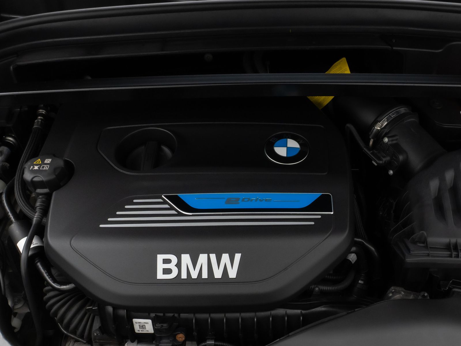 Fahrzeugabbildung BMW X1 xD25e AHK Navi+ HUD DAB H/K Komfort Sport LED