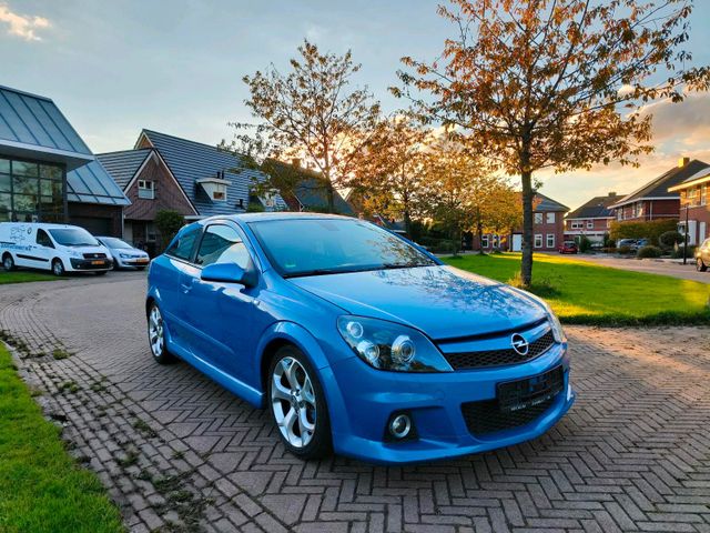 Opel Astra H OPC