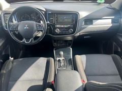 MITSUBISHI Outlander 4x4 KLIMA,NAVI,PDC,360CAM,SHZ,XENON,BT