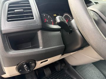 Volkswagen T6 Transporter - 12