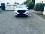 Ford Auto ford kuga - Ford Kuga mit Benzin-Antrieb: Limousine
