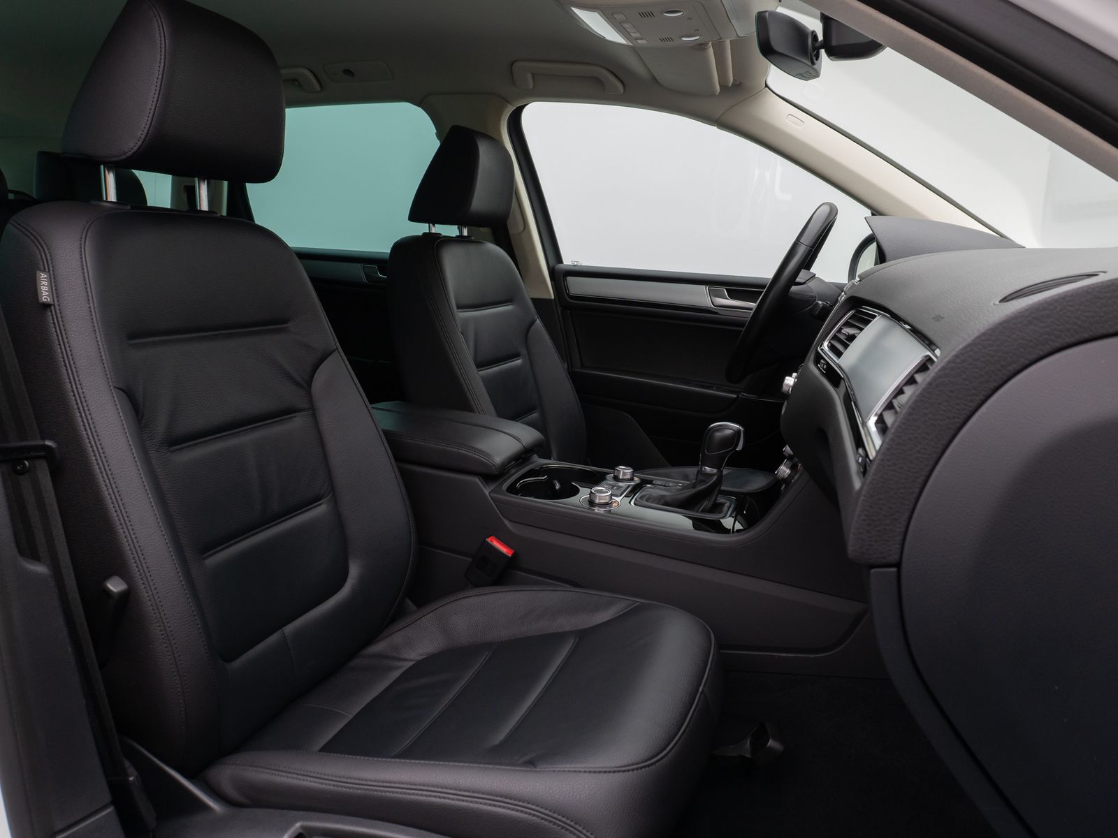 Fahrzeugabbildung Volkswagen Touareg V6 3.0 TDI Terrain Tech 4Motion PDC AHK