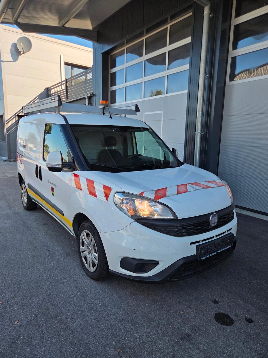 Fiat Doblo 2015 — interior