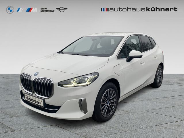 BMW 225e xDrive Active Tourer Luxury Line Parkass.