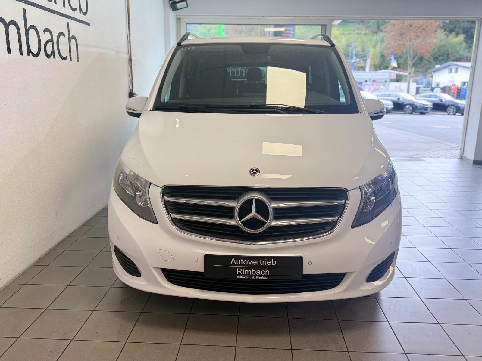 Mercedes-Benz Classe V 220 d | 163 ch | BVM | Attelage | Éclairage d'ambiance | Régulateur de vitesse | Vitres arrière surteintées