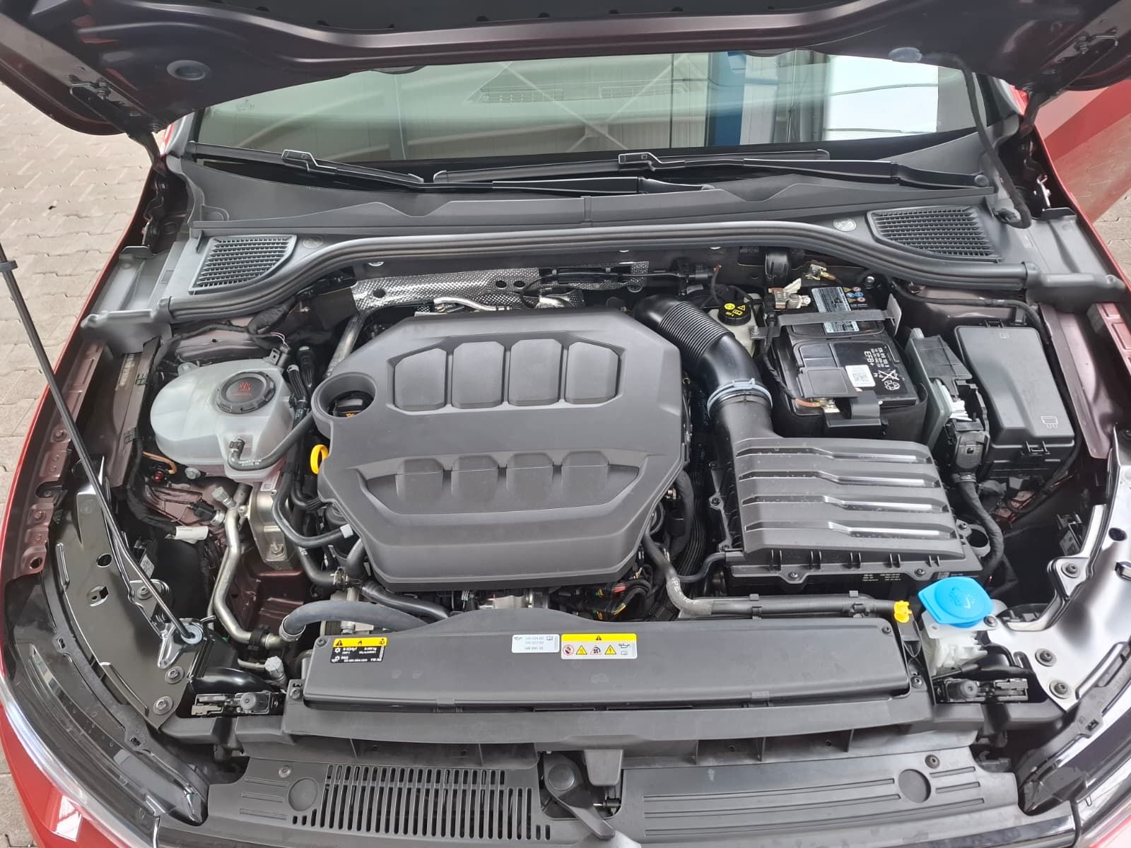 Fahrzeugabbildung Volkswagen Golf VIII Lim. GTI Clubsport 2.0TSI DSG +ACC+LED