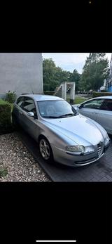 Alfa Romeo 147 2.0 16V T.Spark Distinctive Distinctive - Alfa Romeo 147 aus 2001