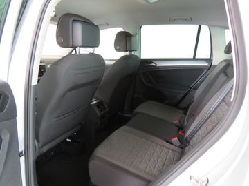 Volkswagen Tiguan - 12