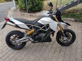 Aprilia Dorsoduro  - APRILIA SUPER MOTO