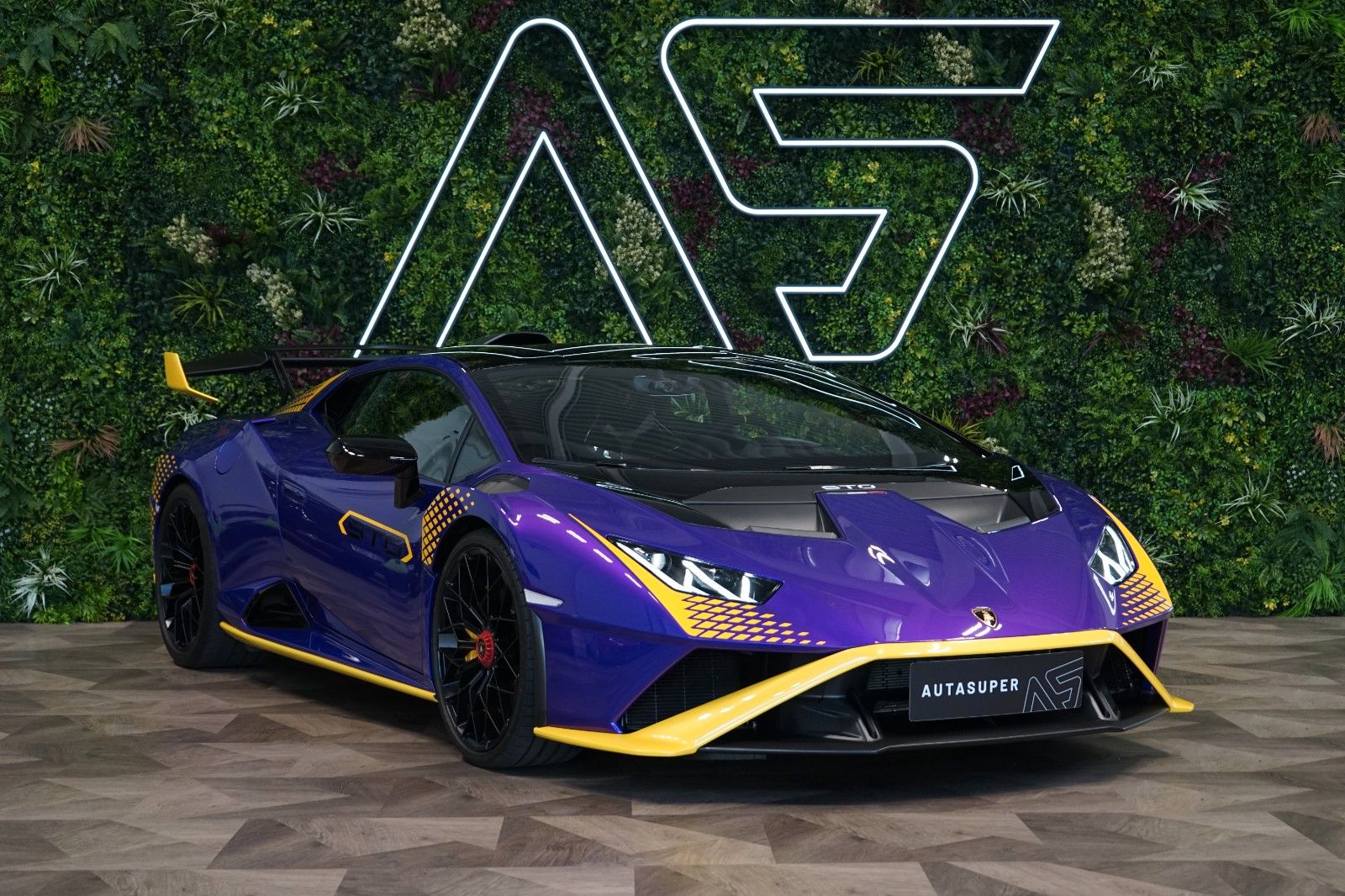 LAMBORGHINI Huracan
