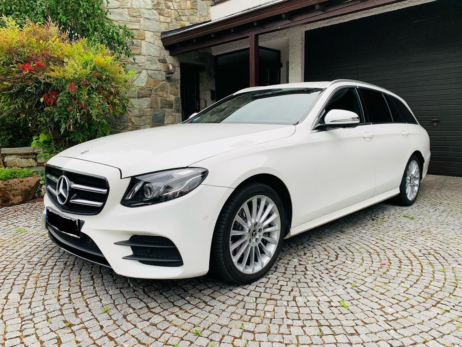 MERCEDES-BENZ Mercedes E 220 Cdi AMG