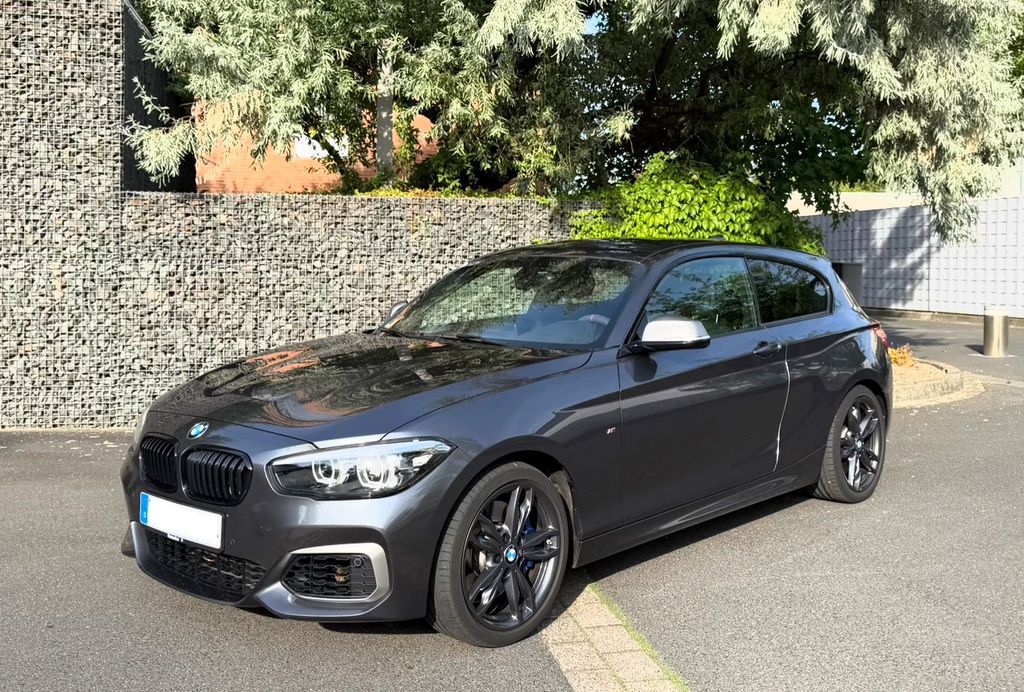 Image of BMW M140i