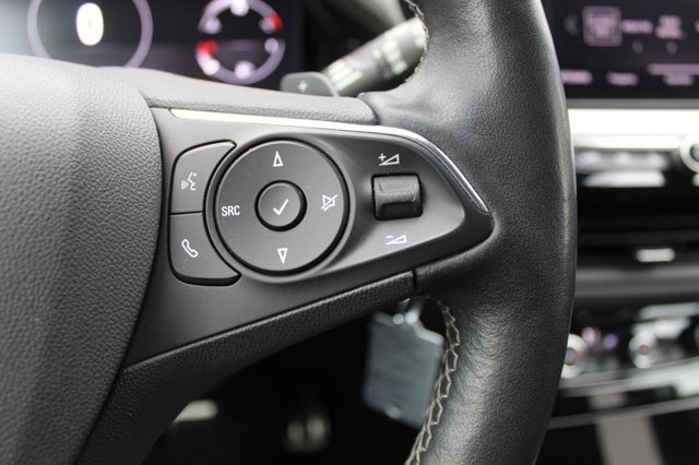 Fahrzeugabbildung Opel Grandland 1.2 Turbo GS Line KlimaA,LED,Navi,SHZ