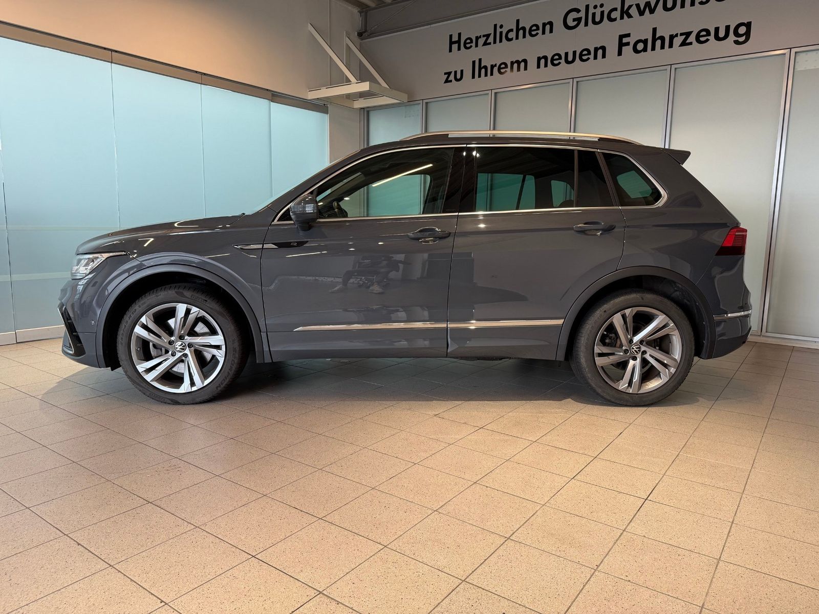 Volkswagen Tiguan 2.0 TSI R-Line 4Motion AHK Alarmanlage foto 6