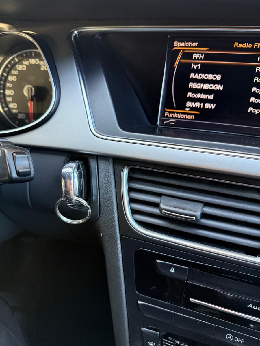 Audi A4 2012 — photo 9