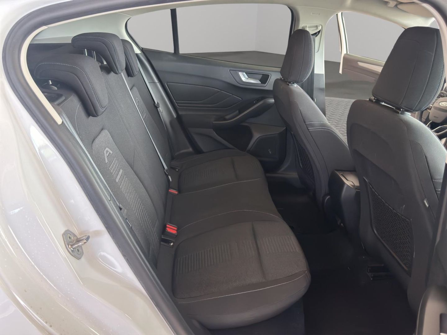 Fahrzeugabbildung Ford Focus Active, AUTOMATIK, WINTERPAKET