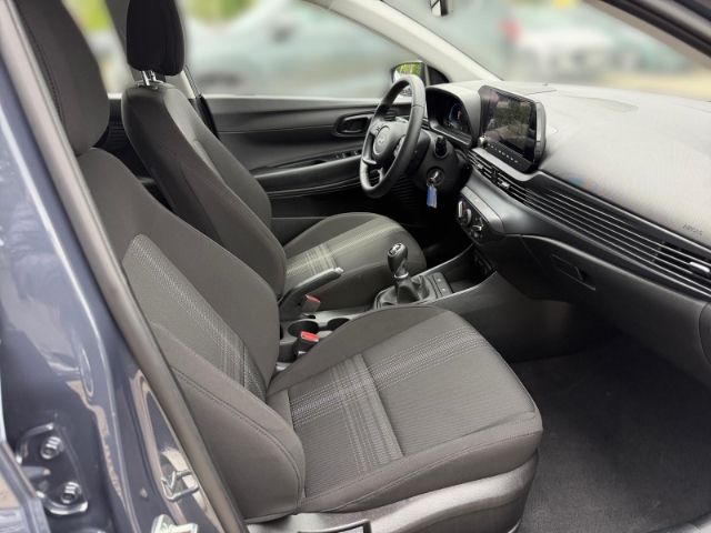 Fahrzeugabbildung Hyundai i20 FL (MY25) 1.0 T-GDI 100 PS Select Funktionsp