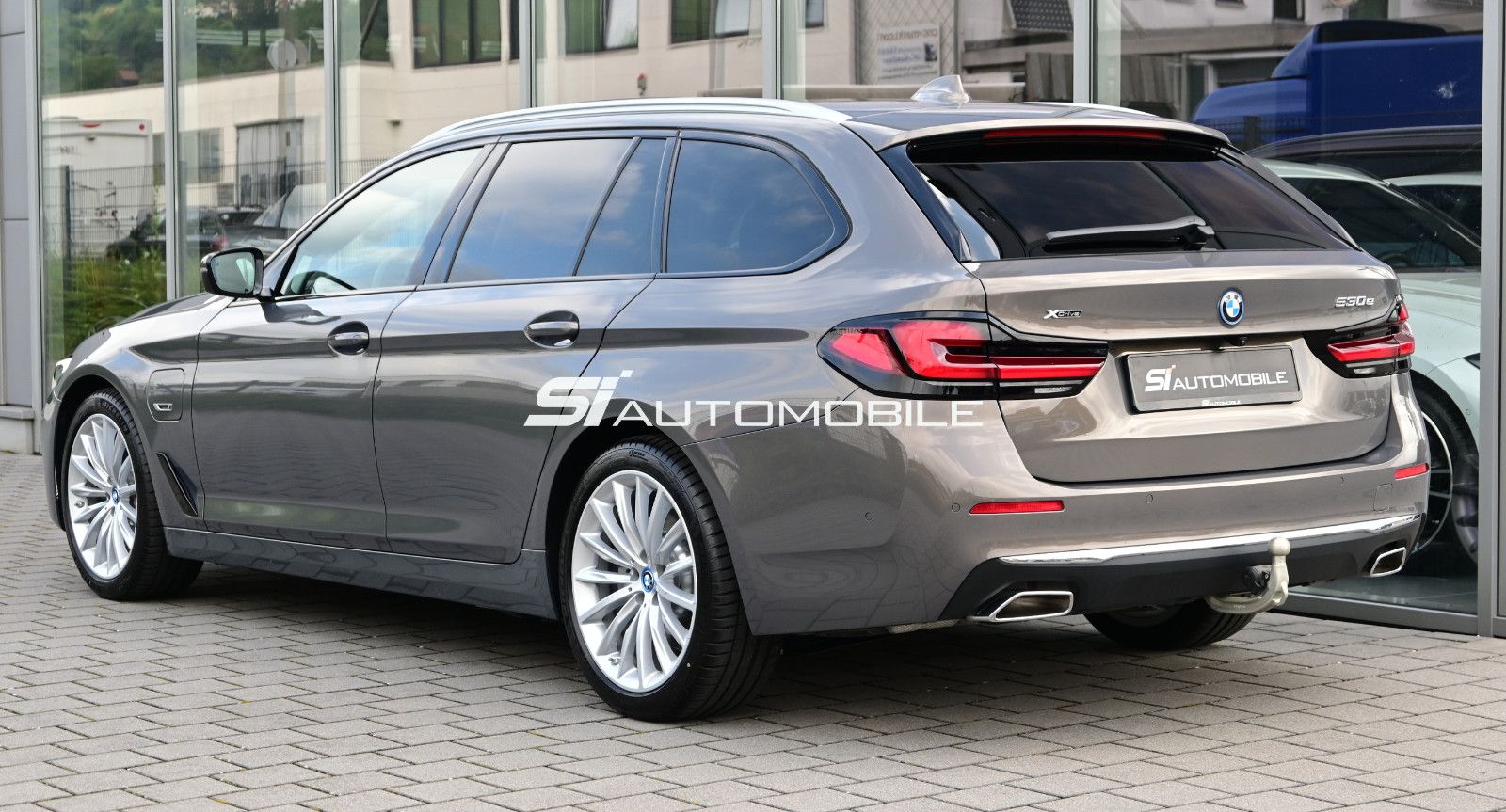 Fahrzeugabbildung BMW 530e xDr. Touring °UVP 107.885€°B&W°INDIVIDUAL°