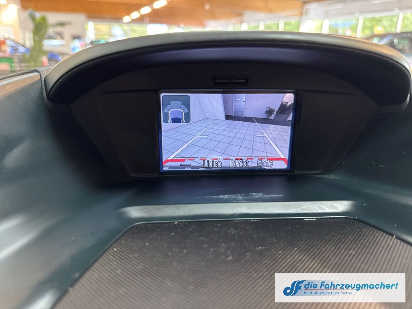 Fahrzeugabbildung Ford C-Max Grand Titanium Navi Klimaautom *EXPORT