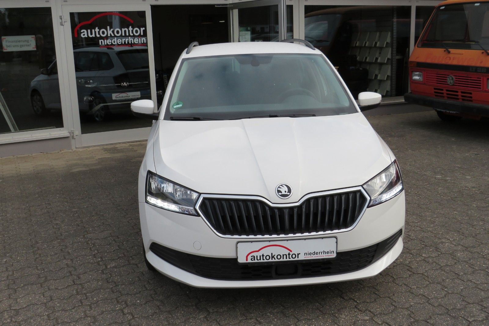 Fahrzeugabbildung SKODA Fabia Ambition DSG PDC NAVI SITZH APP 8-FACH 1.H