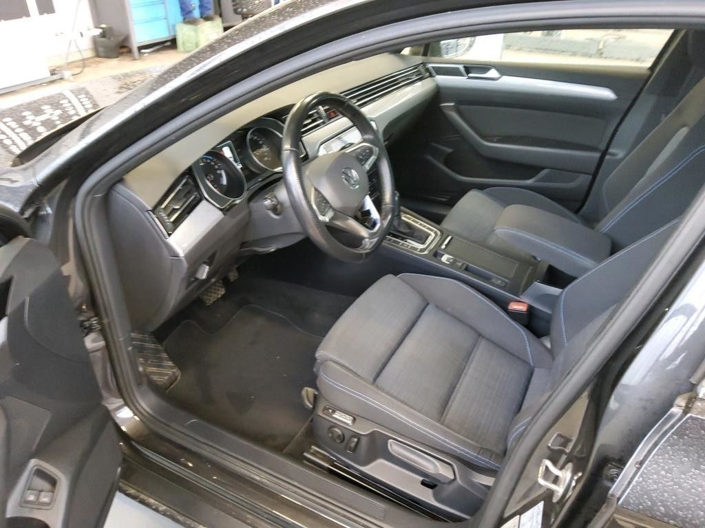 Volkswagen Passat Variant - Bild 7