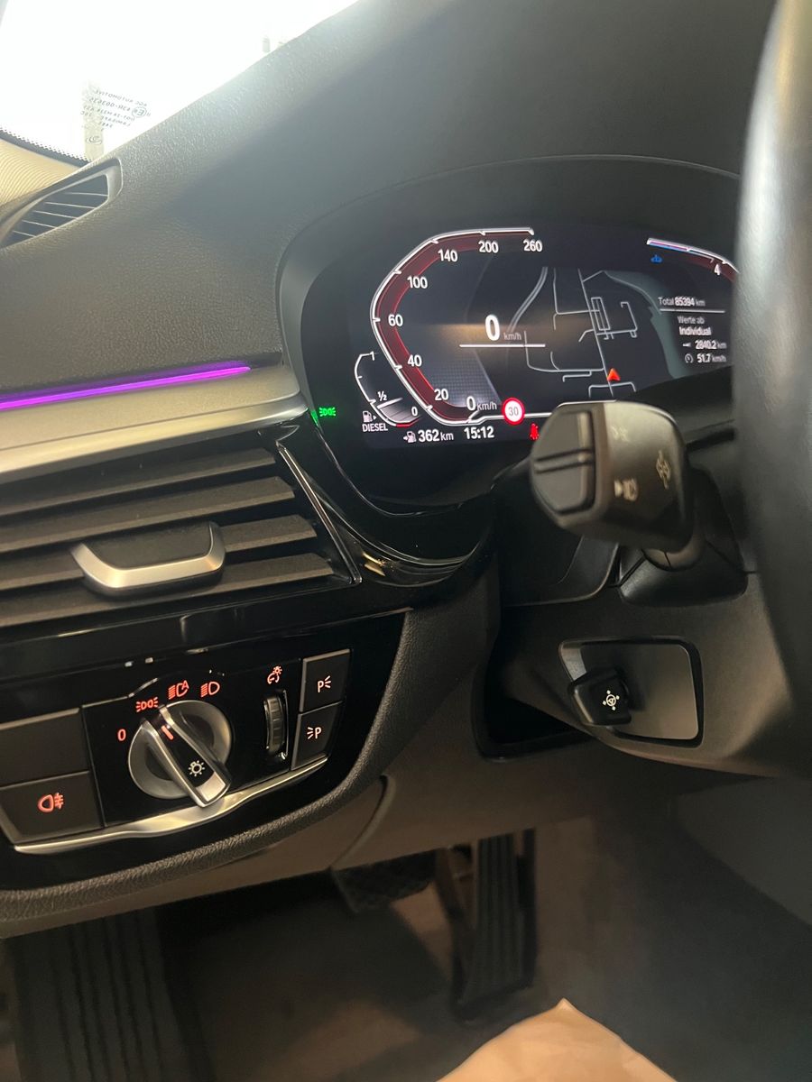 Fahrzeugabbildung BMW 520 d Lim. Mild Hybrid *SITZHEIZUNG & BELÜFTUNG*