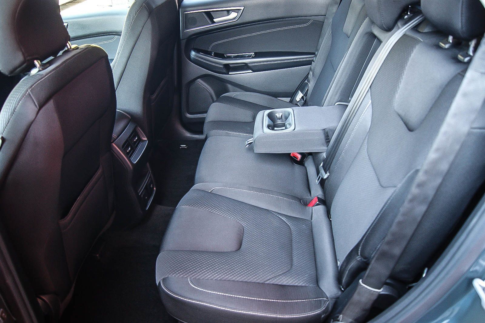 Fahrzeugabbildung Ford Edge 2.0TDCi Bi-Turbo 4x4 LED KAMERA ACC 1.HAND