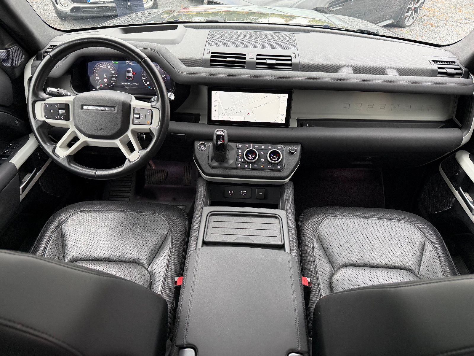 Fahrzeugabbildung Land Rover Defender 110 X-Dynamic SE/PANO/360''KAM/MEREDIAN