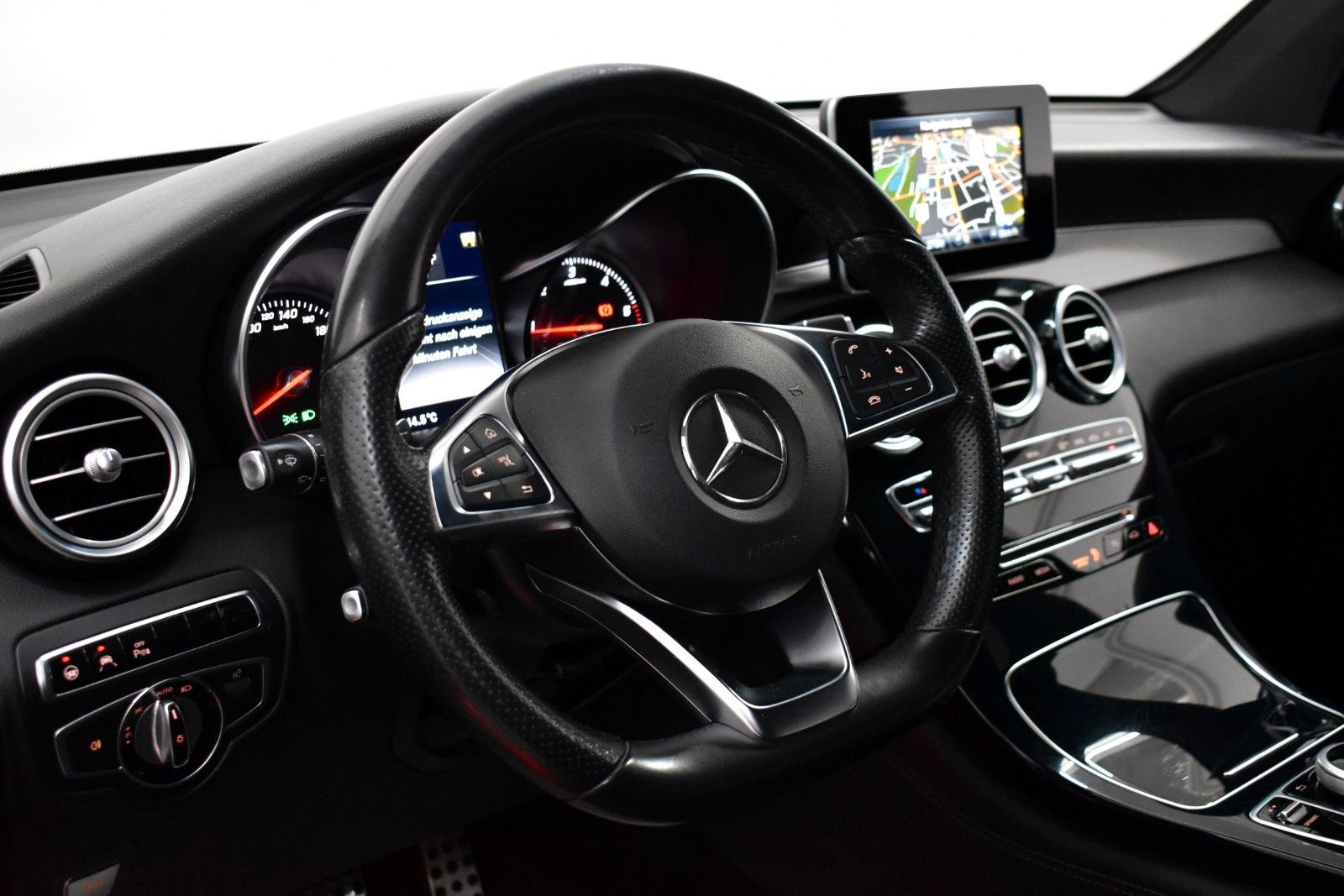 Fahrzeugabbildung Mercedes-Benz GLC 250d 4M AMG Line TLeder,Navi,LED,Kamera,SH