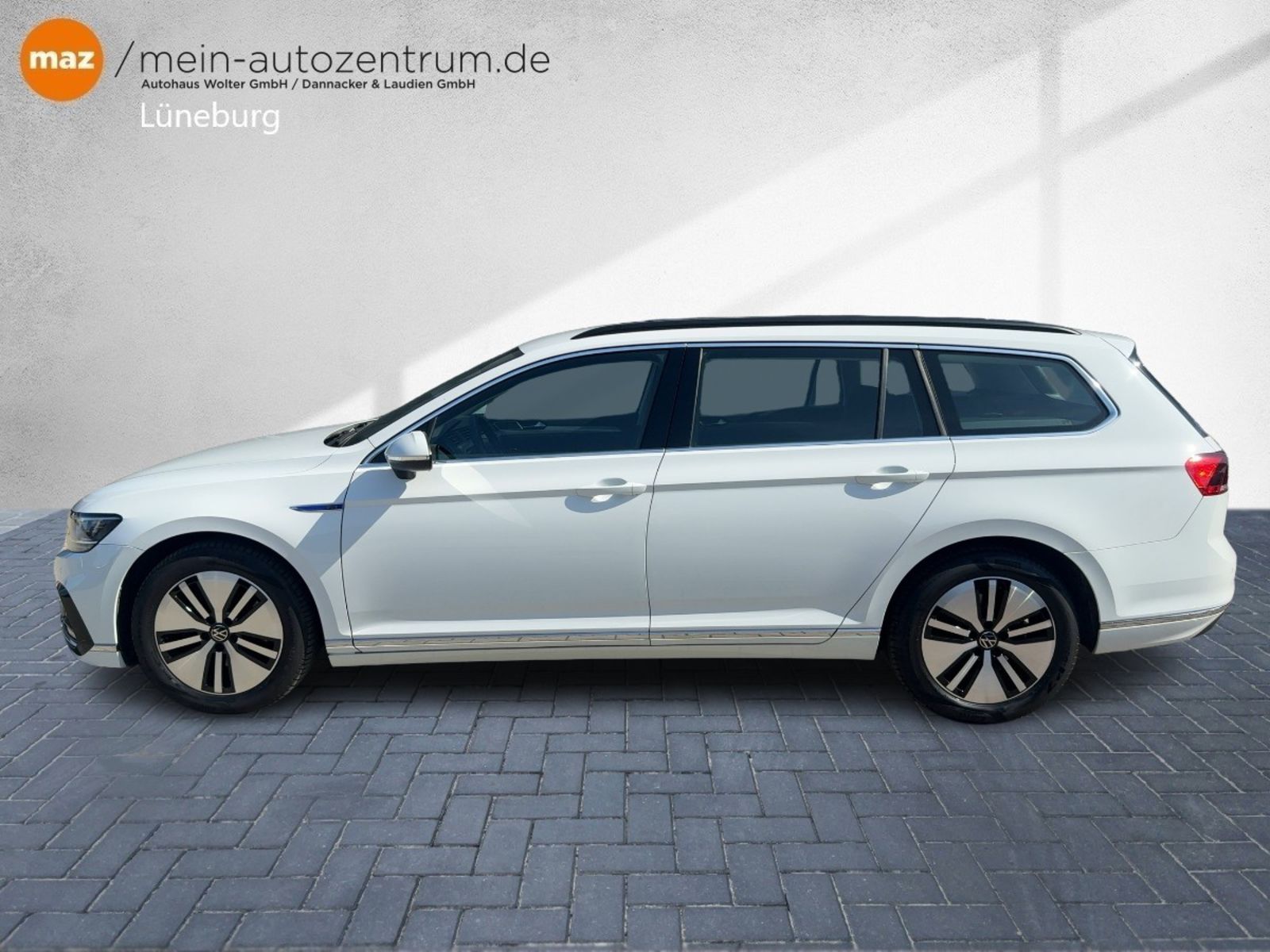 Fahrzeugabbildung Volkswagen Passat Variant GTE 1.4 TSI Hybird Alu LED AHK Na