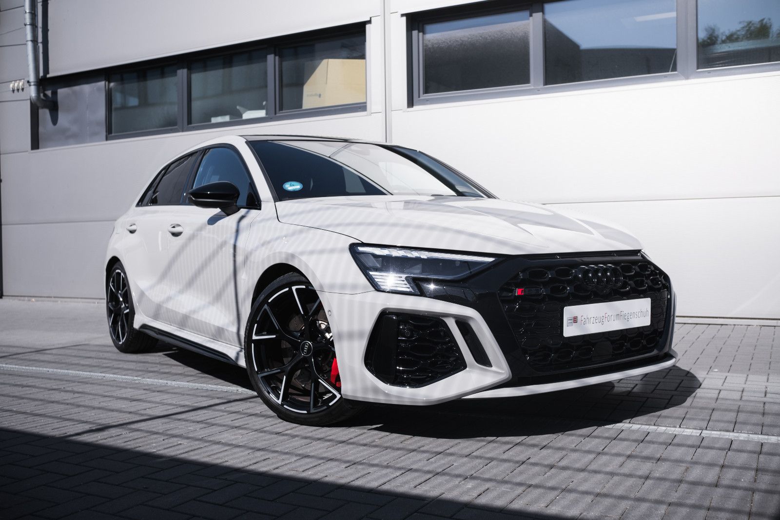 Fahrzeugabbildung Audi RS3  Sportback -Matrix-LED-Sitzh.-280/kmh