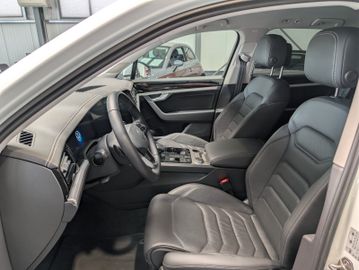 Volkswagen Touareg - 10