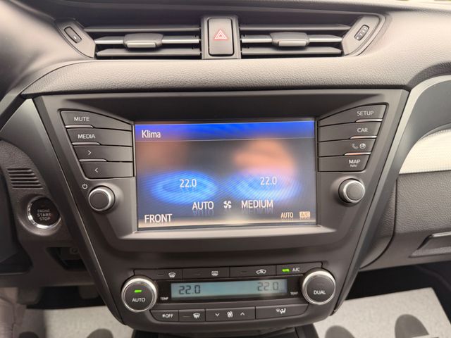 Toyota Avensis 1,8-l-Valvem. Touring Sports AHK SHZ