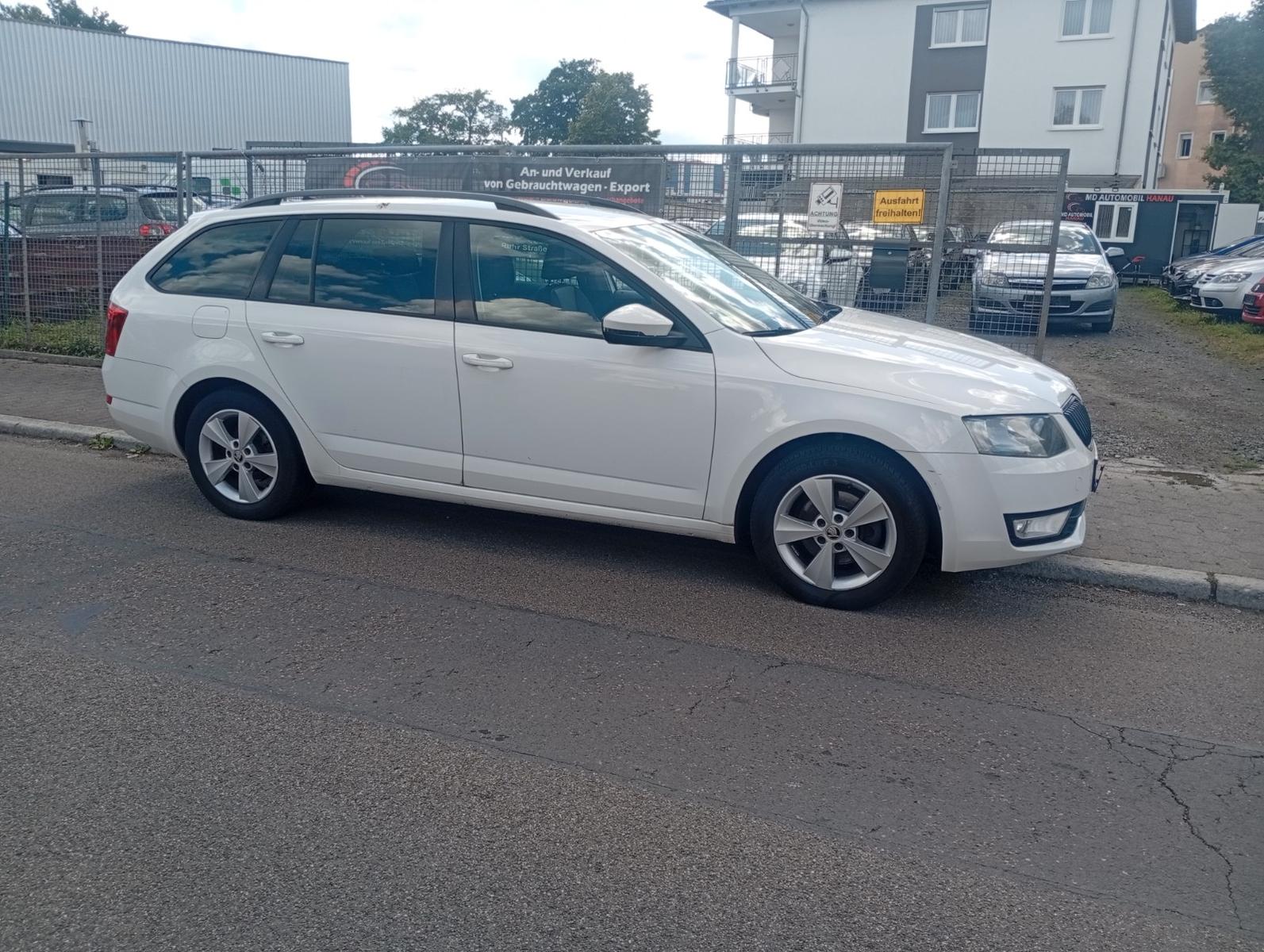 Skoda Octavia Combi Elegance KLIMA LEDER PDC NAVI