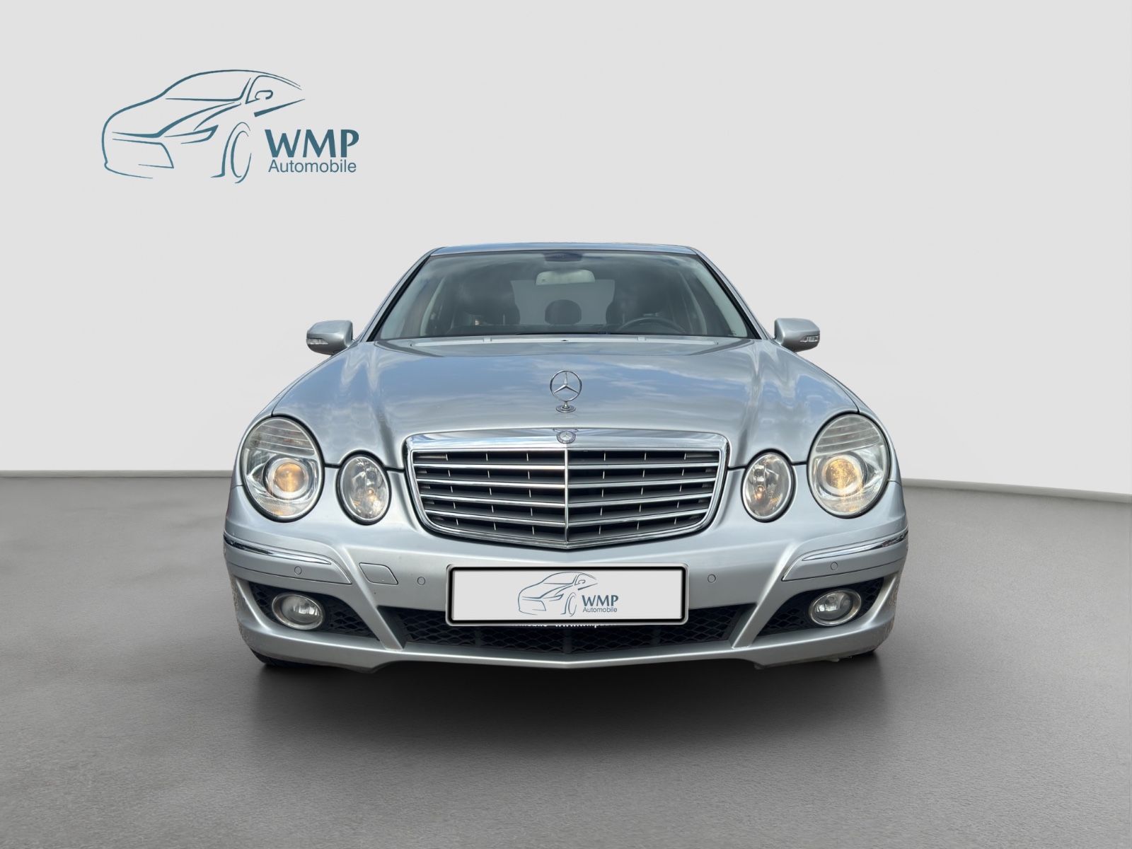 Fahrzeugabbildung Mercedes-Benz E 320 CDI Lim.  /Luftfahrwerk/Motorschaden