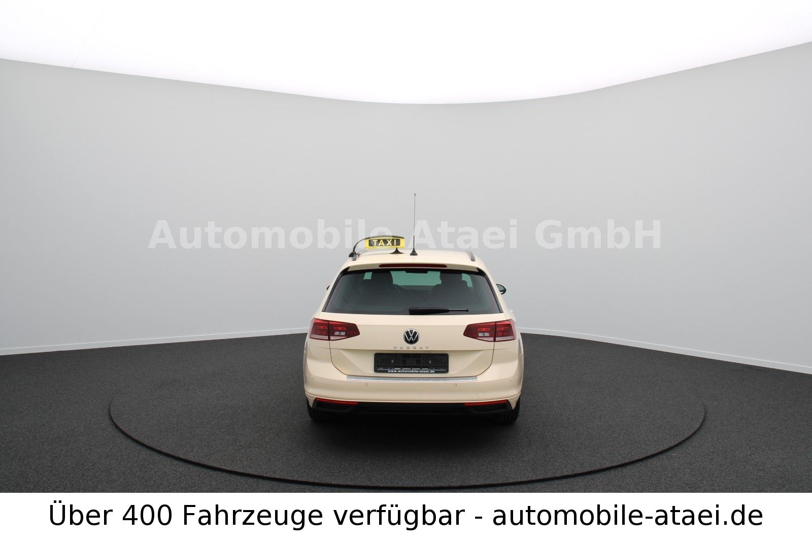 Fahrzeugabbildung Volkswagen Passat Variant Business *Taxi* TAXAMETER (7908)