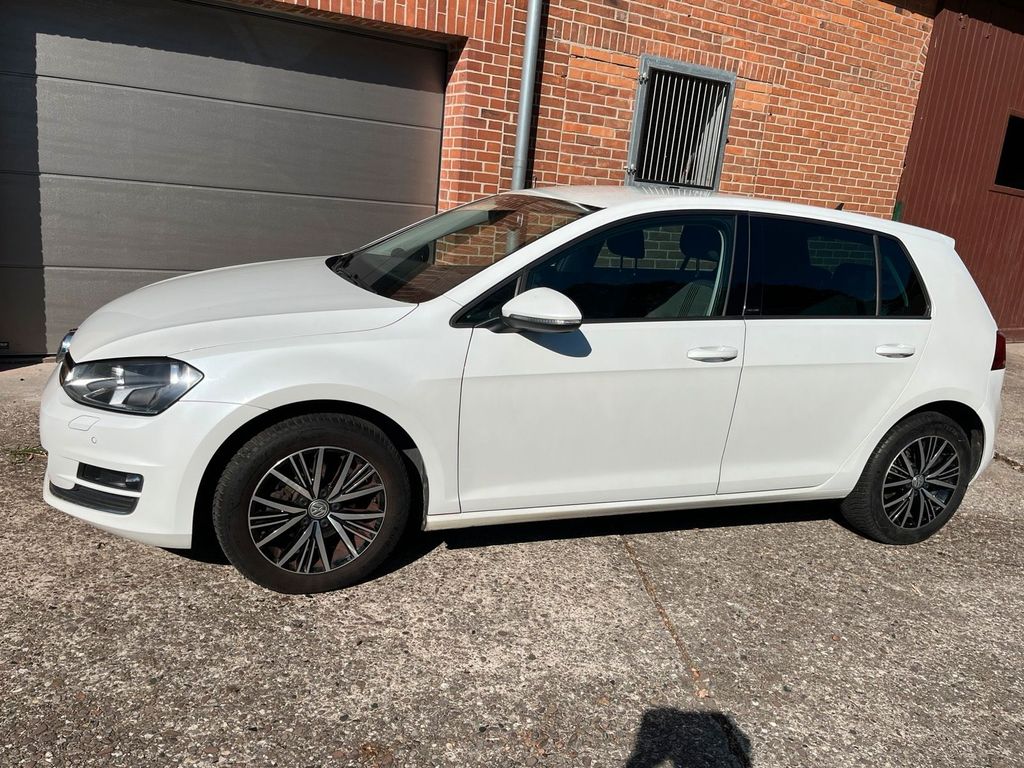 Image of Volkswagen Golf