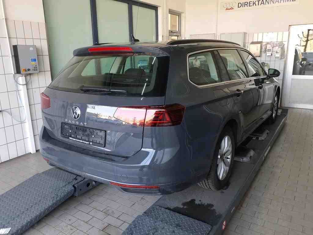 Fahrzeugabbildung Volkswagen Passat Variant TSI Business DSG Matrix Navi ACC