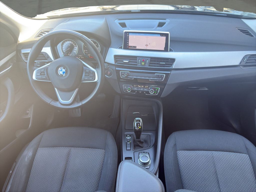 BMW X1 sDrive18d ADVANTAGE LED NAVI PDC SHZ FSE 17" foto 10
