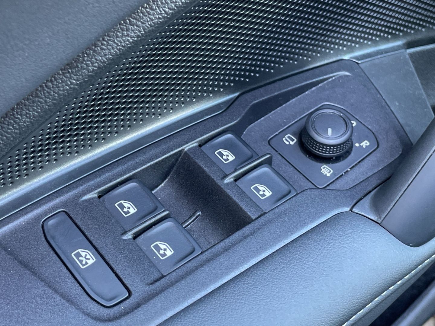 Tiguan 2.0 TDI DSG Life AHK/360°Kamera/ACC/Navi