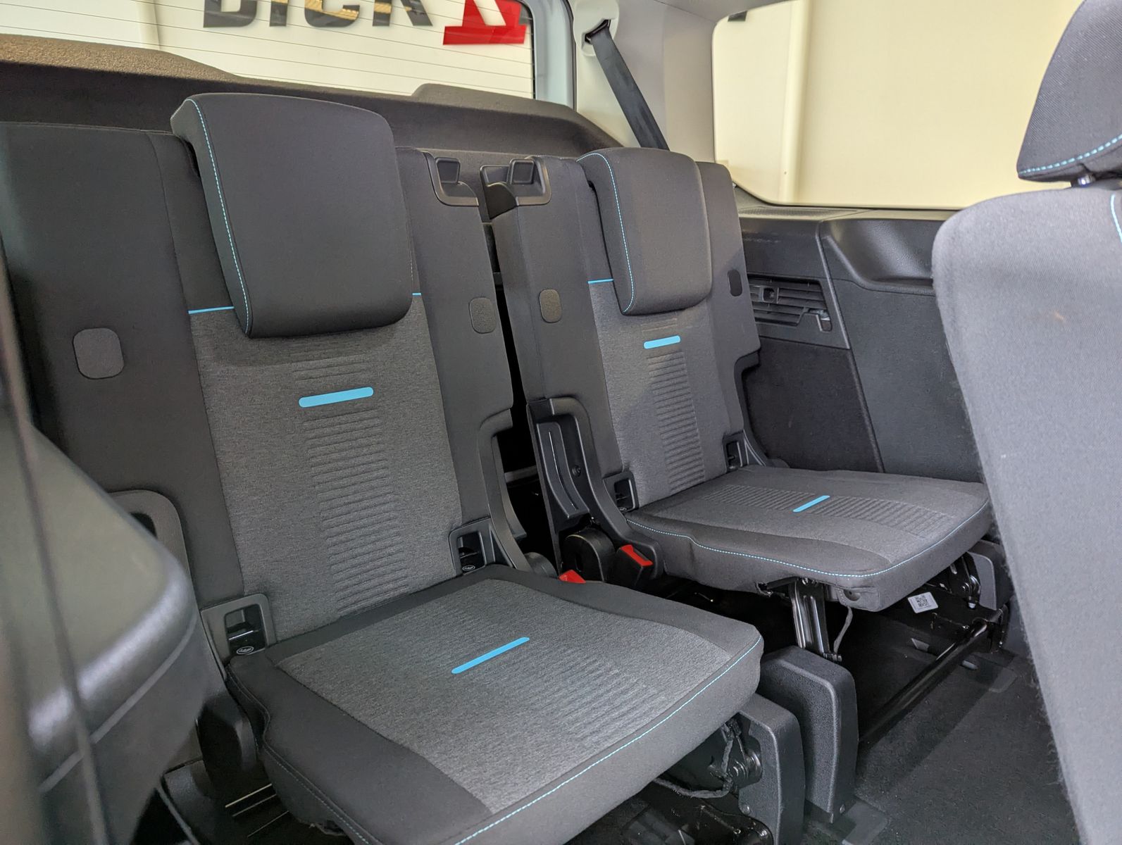 FORD Tourneo Connect L2 Active 7-Sitz Bi-LED Pano AHK - Image 18