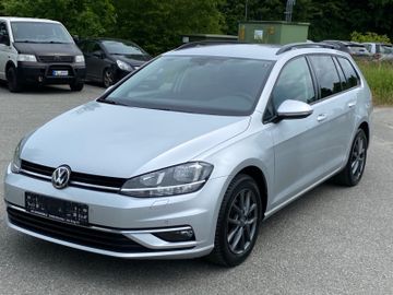 Volkswagen Golf - 1