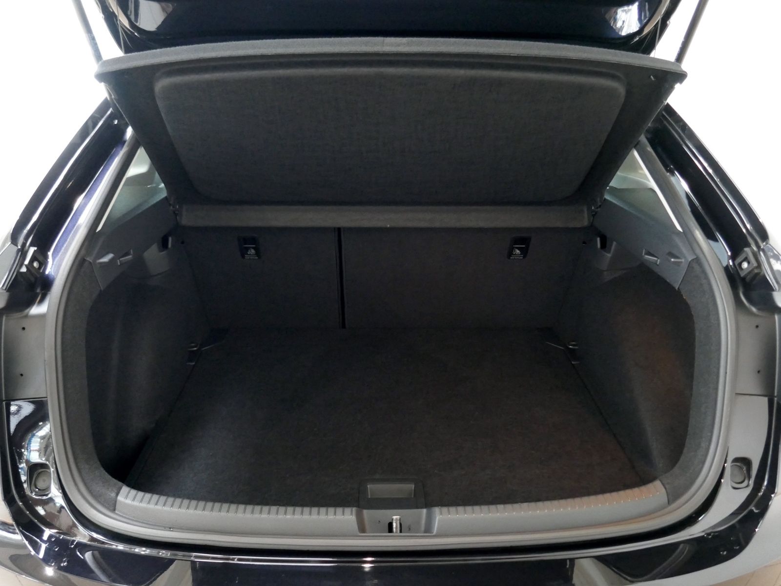 Fahrzeugabbildung Volkswagen Taigo Move 1.0 TSI DSG | LED RFK ACC Navi