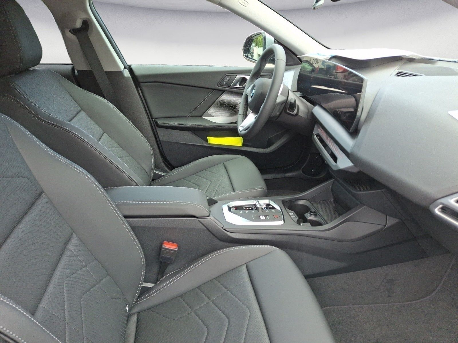 BMW 216 Gran Coupé - Bild 8