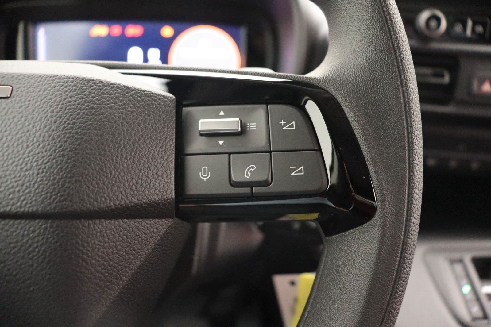 Fahrzeugabbildung Fiat Doblo Serie 3 L2 Heavy KaWa 1.5 BlueHDi AT8