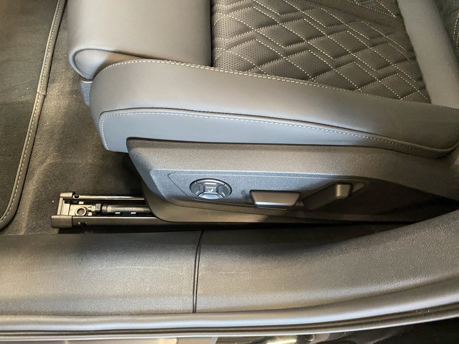 Audi A6 - Bild 10