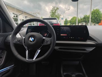 BMW 120 DAB LED Komfortzg. Parkassistent Klimaaut.